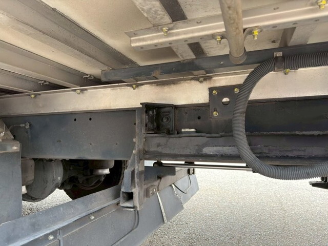 日野レンジャー冷凍車（冷蔵車）中型（4t）[写真14]