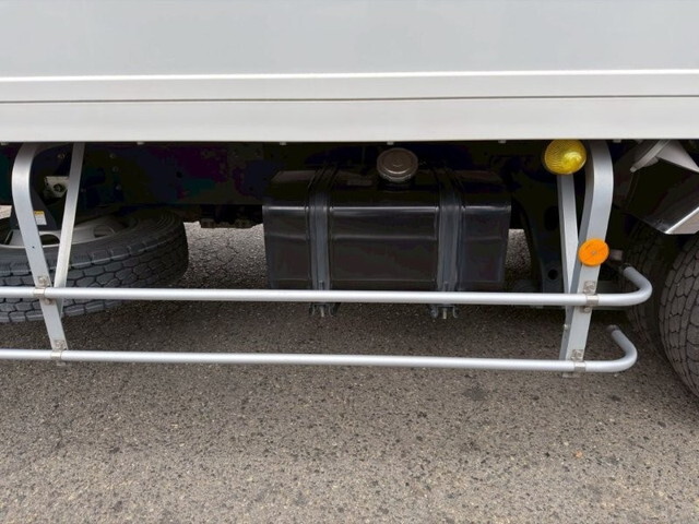 日野レンジャー冷凍車（冷蔵車）中型（4t）[写真16]