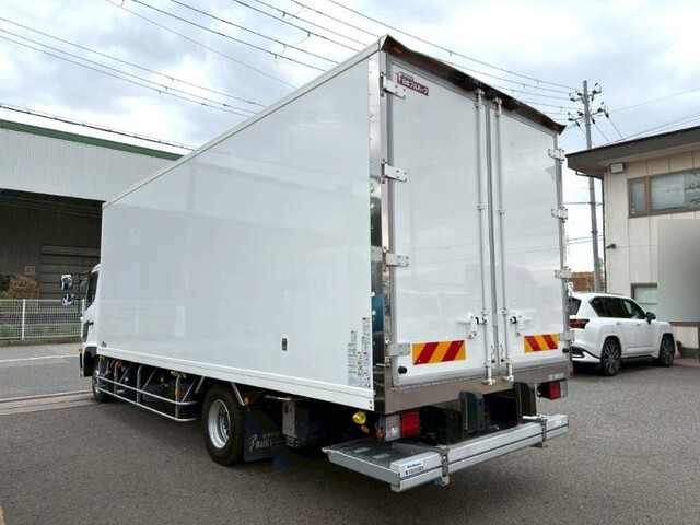 日野レンジャー冷凍車（冷蔵車）中型（4t）[写真02]