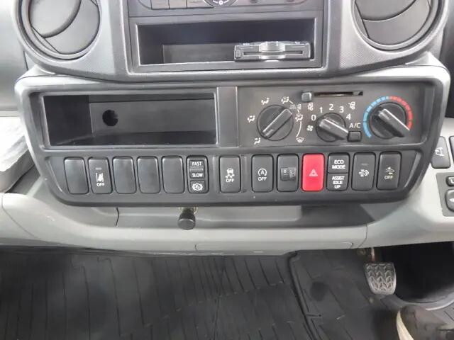 日野デュトロアルミブロック小型（2t・3t）[写真14]