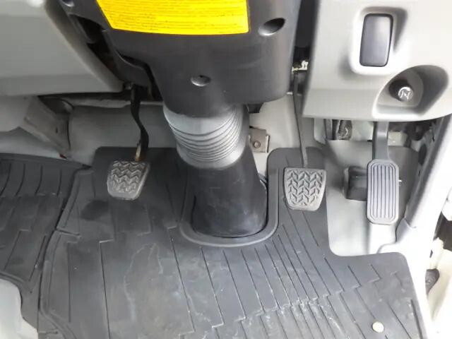 日野デュトロアルミブロック小型（2t・3t）[写真15]