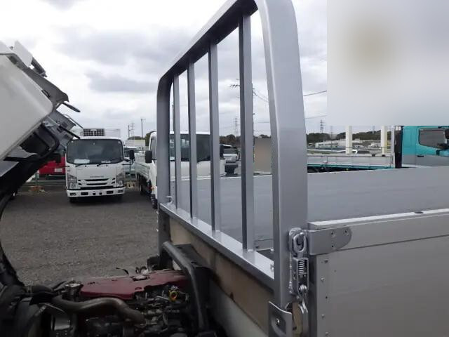 日野デュトロアルミブロック小型（2t・3t）[写真31]