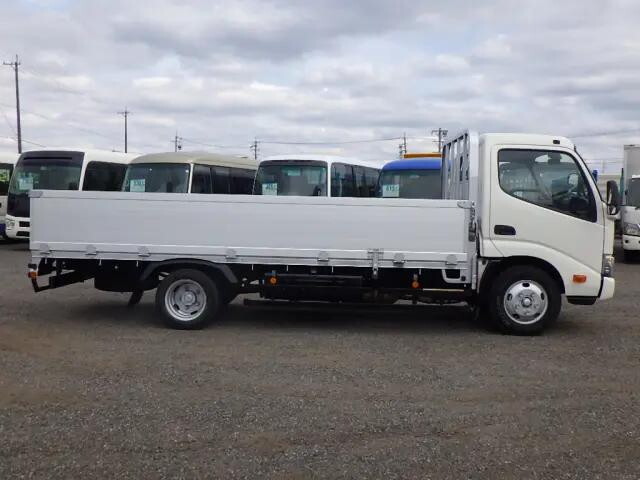 日野デュトロアルミブロック小型（2t・3t）[写真06]