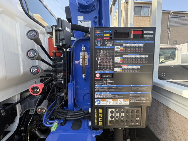 三菱ふそうキャンターセルフクレーン4段小型（2t・3t）[写真20]