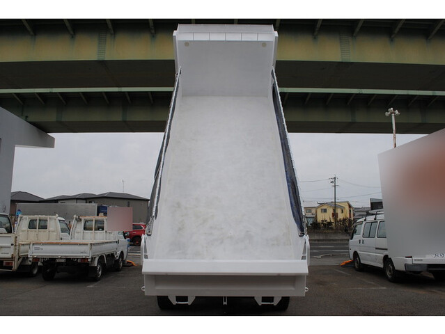 三菱ふそうスーパーグレートダンプ大型（10t）[写真10]