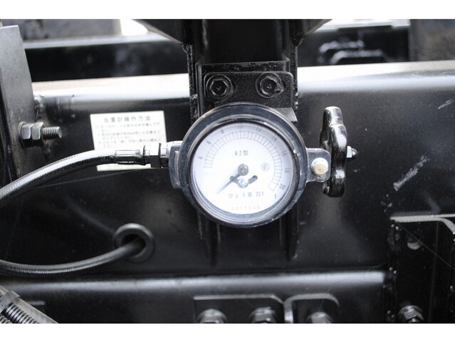 三菱ふそうスーパーグレートダンプ大型（10t）[写真18]