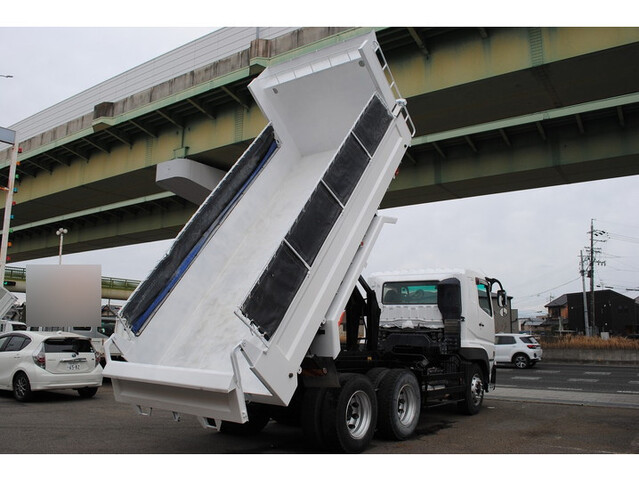 三菱ふそうスーパーグレートダンプ大型（10t）[写真02]