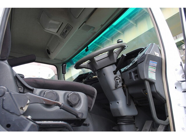 三菱ふそうスーパーグレートダンプ大型（10t）[写真24]