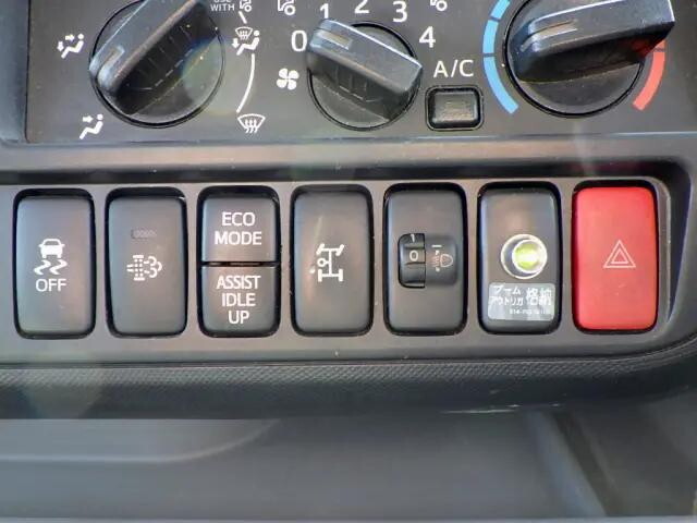 トヨタダイナクレーン3段小型（2t・3t）[写真21]