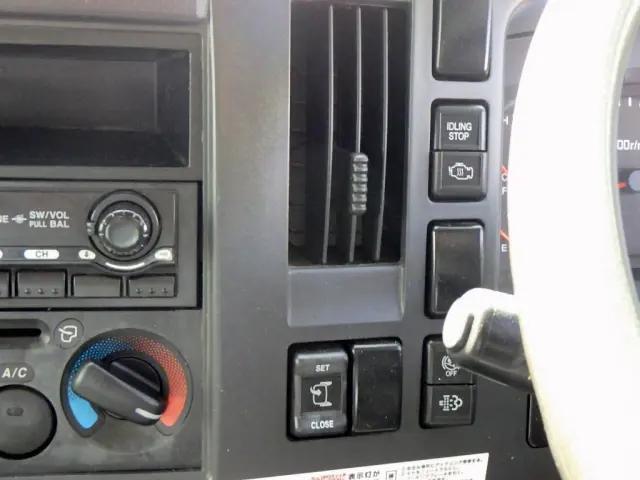 いすゞフォワードアルミブロック中型（4t）[写真23]