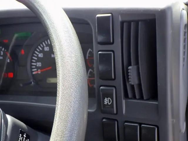 いすゞフォワードアルミブロック中型（4t）[写真24]