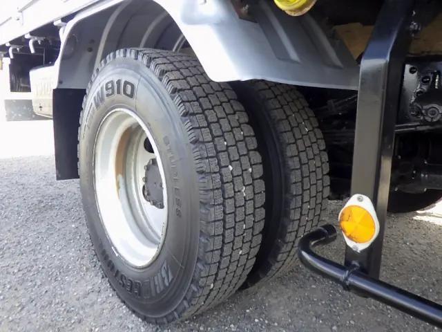 いすゞフォワードアルミブロック中型（4t）[写真26]