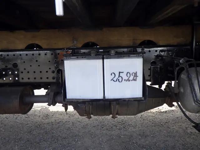 いすゞフォワードアルミブロック中型（4t）[写真28]