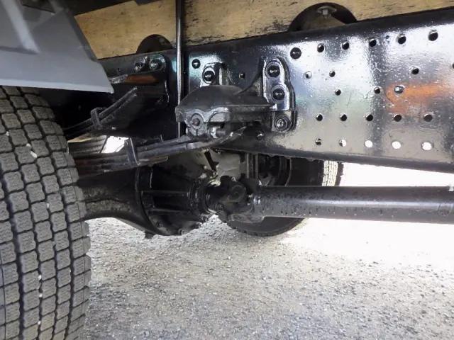 いすゞフォワードアルミブロック中型（4t）[写真31]