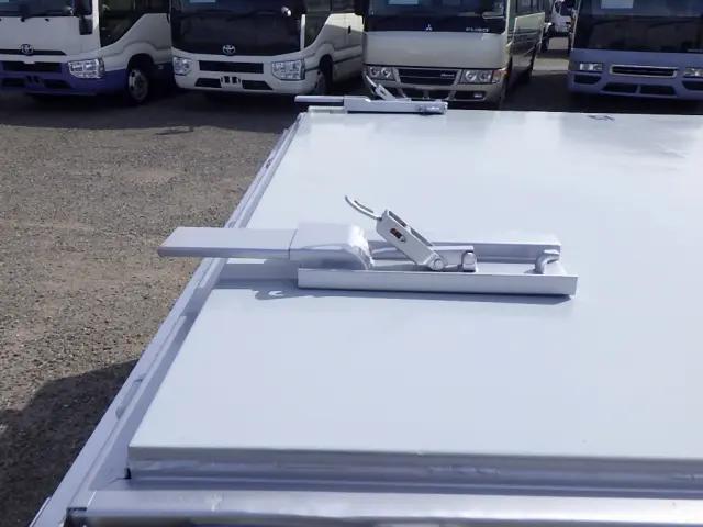 いすゞフォワードアルミブロック中型（4t）[写真09]