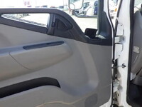 三菱ふそうキャンター平ボディ小型（2t・3t）[写真28]