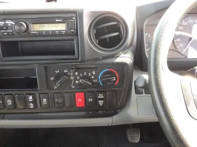 トヨタトヨエース平ボディ小型（2t・3t）[写真15]