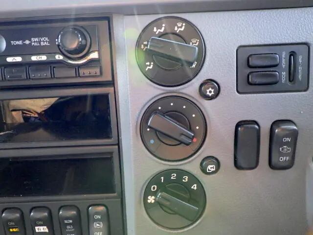 三菱ふそうファイター平ボディ中型（4t）[写真15]