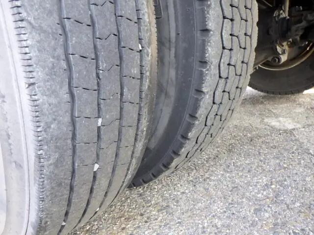 三菱ふそうファイター平ボディ中型（4t）[写真31]