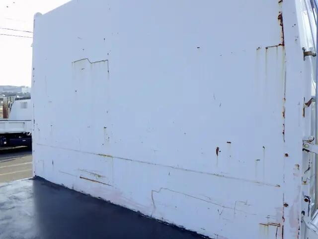 三菱ふそうファイター平ボディ中型（4t）[写真09]