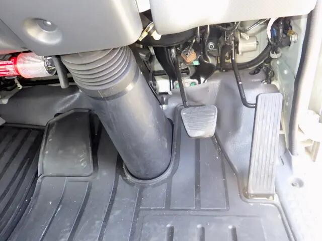 いすゞエルフセーフティローダー小型（2t・3t）[写真18]