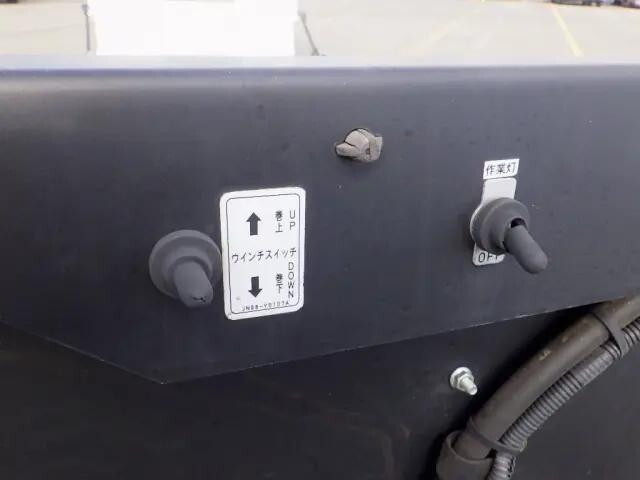 いすゞエルフセーフティローダー小型（2t・3t）[写真32]