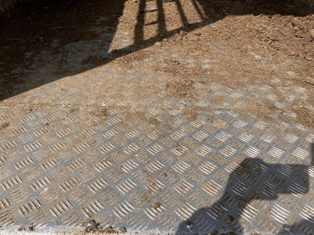 三菱ふそうキャンター家畜運搬車小型（2t・3t）[写真15]