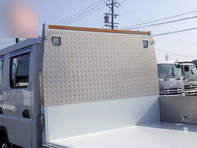 三菱ふそうキャンターダブルキャブ（Wキャブ）小型（2t・3t）[写真10]