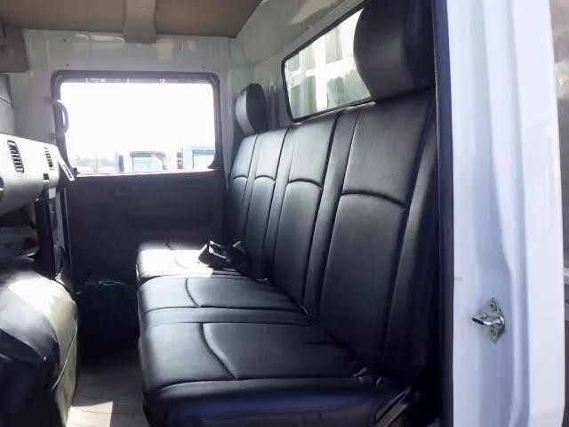 三菱ふそうキャンターダブルキャブ（Wキャブ）小型（2t・3t）[写真12]