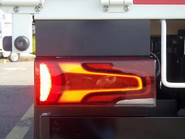 三菱ふそうキャンターダブルキャブ（Wキャブ）小型（2t・3t）[写真29]