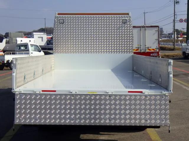 三菱ふそうキャンターダブルキャブ（Wキャブ）小型（2t・3t）[写真30]