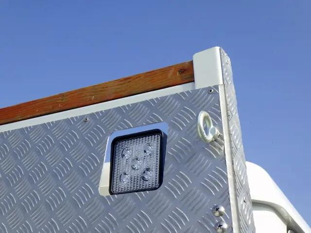 三菱ふそうキャンターダブルキャブ（Wキャブ）小型（2t・3t）[写真33]