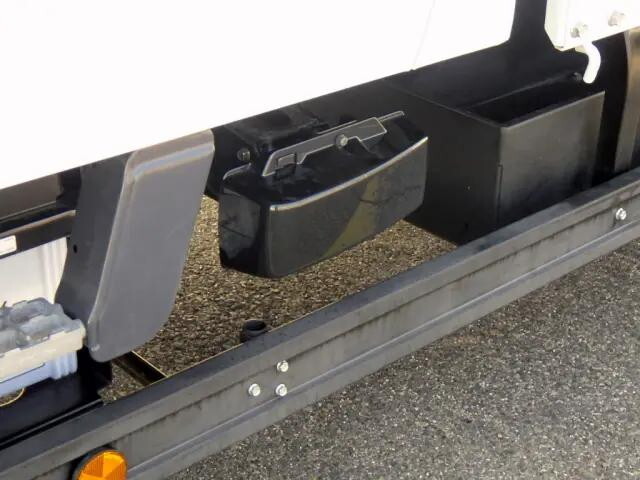 三菱ふそうキャンターダブルキャブ（Wキャブ）小型（2t・3t）[写真36]