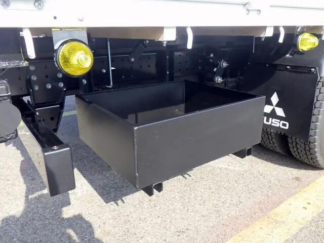 三菱ふそうキャンターダブルキャブ（Wキャブ）小型（2t・3t）[写真37]