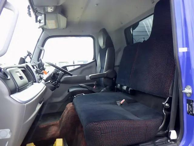 三菱ふそうキャンターセーフティローダー小型（2t・3t）[写真15]