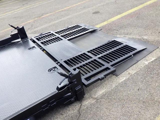 三菱ふそうキャンターセーフティローダー小型（2t・3t）[写真09]