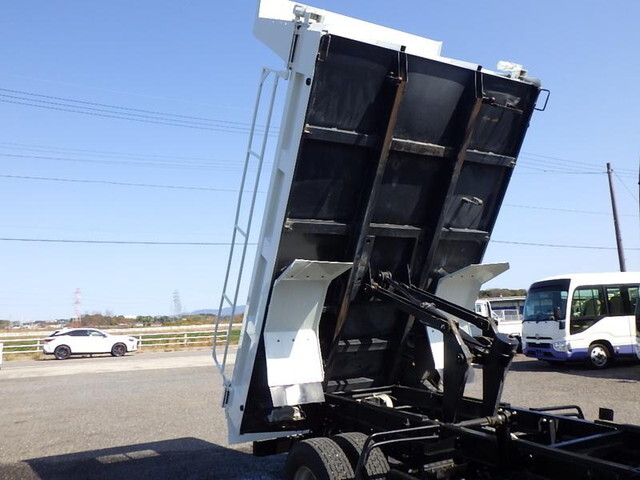 いすゞフォワードダンプ中型（4t）[写真12]