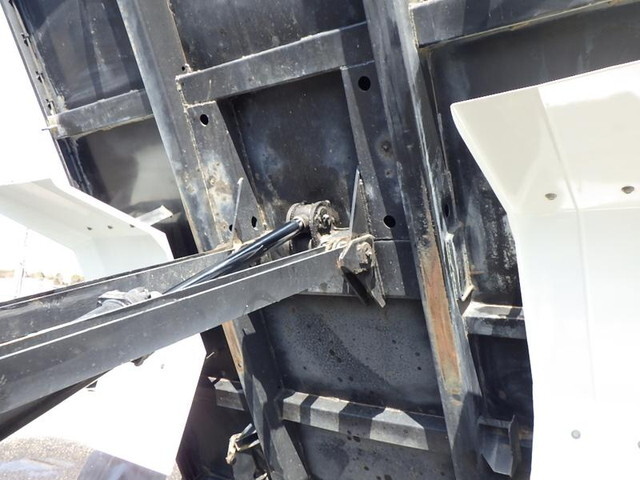 いすゞフォワードダンプ中型（4t）[写真14]