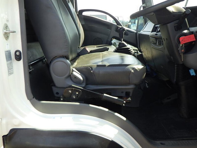 いすゞフォワードダンプ中型（4t）[写真21]
