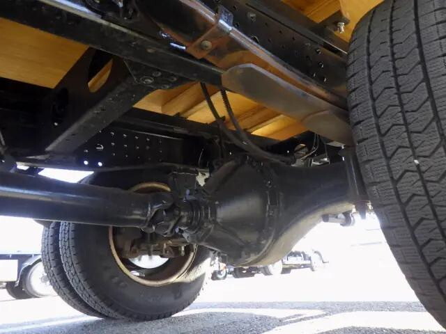 三菱ふそうキャンター平ボディ小型（2t・3t）[写真18]