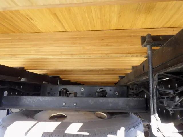 三菱ふそうキャンター平ボディ小型（2t・3t）[写真22]