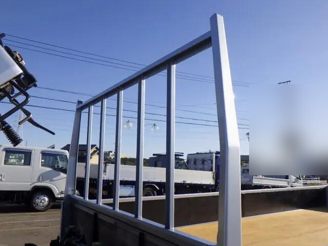 三菱ふそうキャンター平ボディ小型（2t・3t）[写真27]