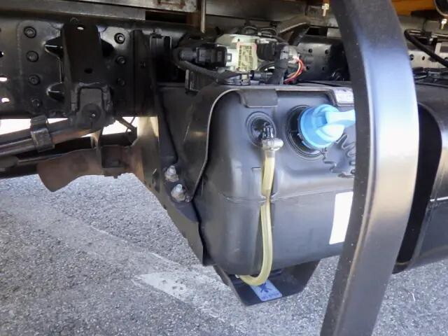 三菱ふそうキャンター平ボディ小型（2t・3t）[写真36]