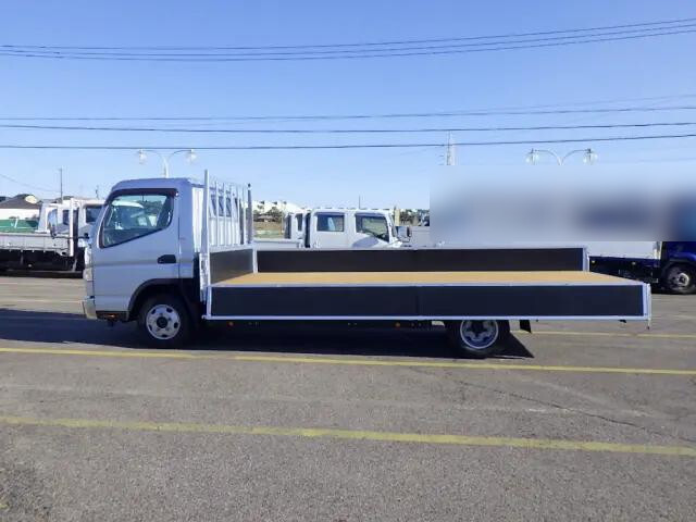 三菱ふそうキャンター平ボディ小型（2t・3t）[写真08]