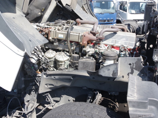 日野プロフィアトレーラーヘッド（トラクターヘッド）大型（10t）[写真24]