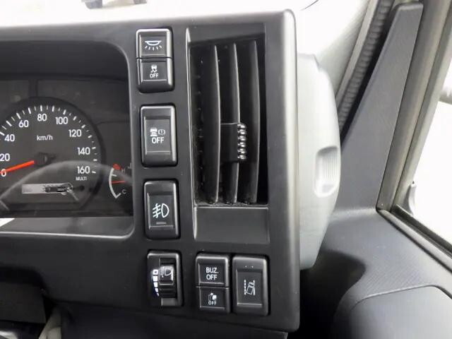 いすゞエルフパネルバン小型（2t・3t）[写真15]