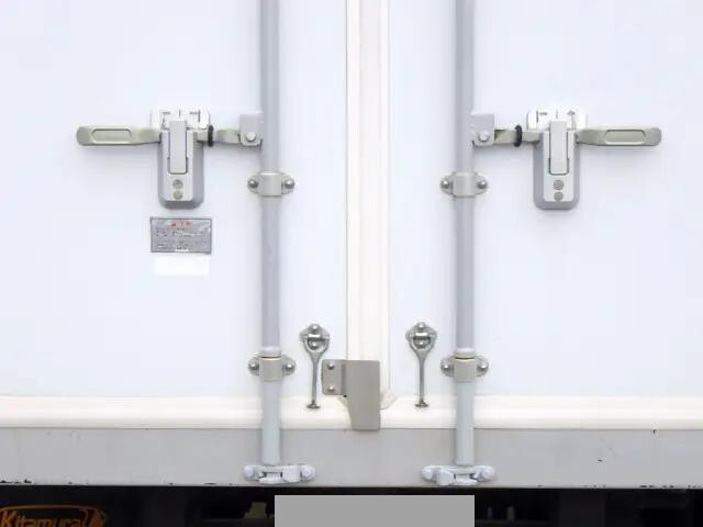 いすゞエルフパネルバン小型（2t・3t）[写真27]