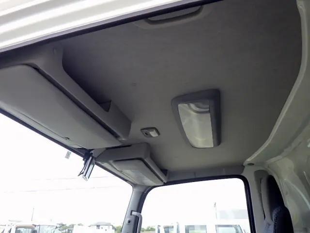 いすゞエルフパネルバン小型（2t・3t）[写真34]