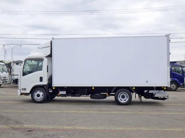 いすゞエルフパネルバン小型（2t・3t）[写真04]