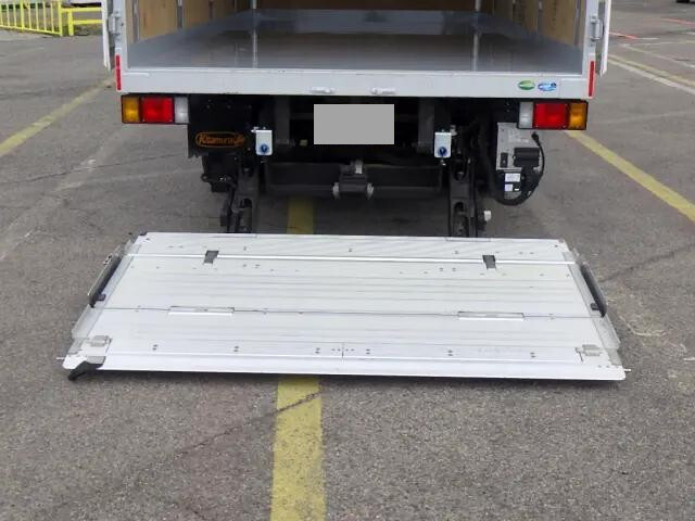 いすゞエルフパネルバン小型（2t・3t）[写真07]